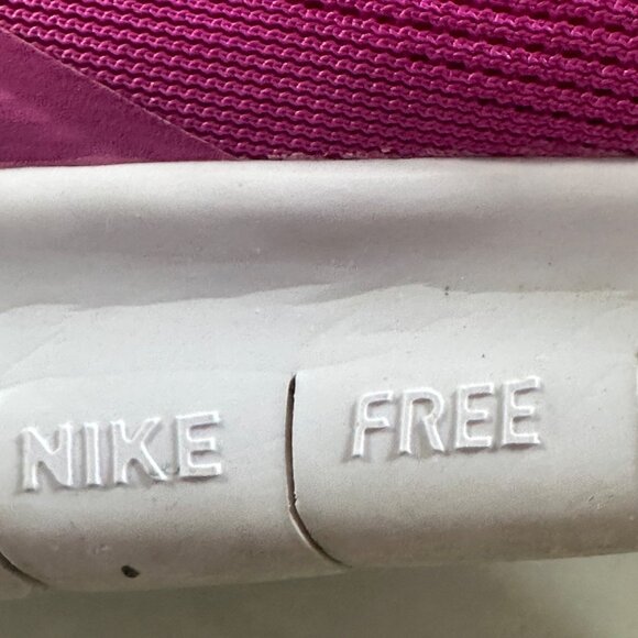 Nike Free RN Women's Size 9.5 Running Shoes Fire Pink 831509-601 Athleisure - Picture 9 of 12